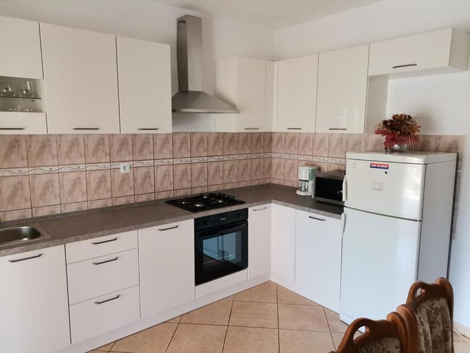 Franko Apartment Grebastica Bagian luar foto